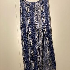 American Eagle Outfitters Blue and White Maxi Skirt